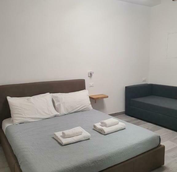 اتاق راحتی سه تخته, 5 Terre Station Rooms