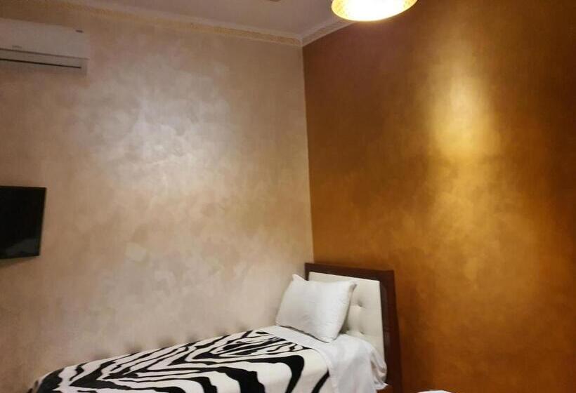 带阳台的豪华间, Kompleksi Gjoni