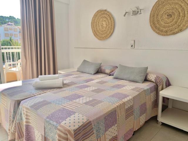 스탠다드 룸, Lliteras