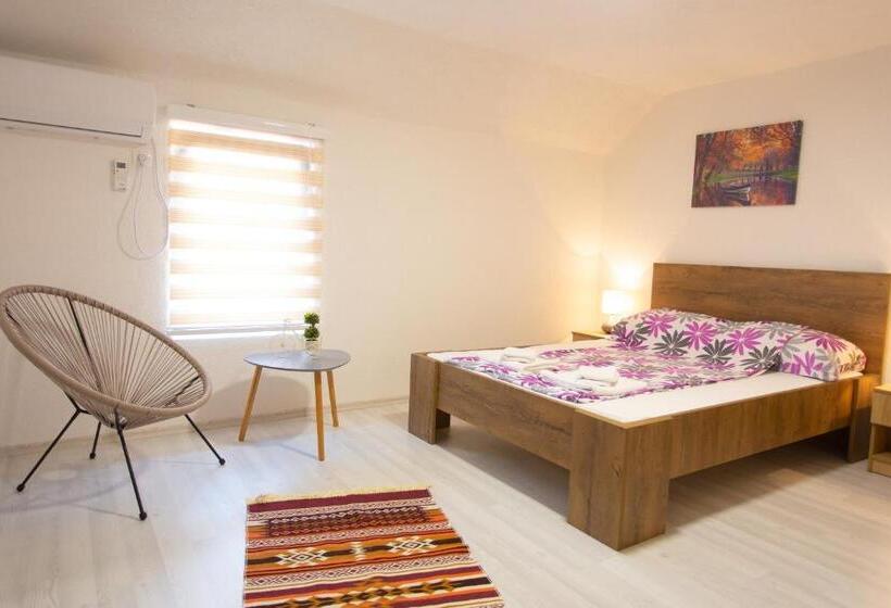 استودیو استاندارد با بالکن, Apartments Daris