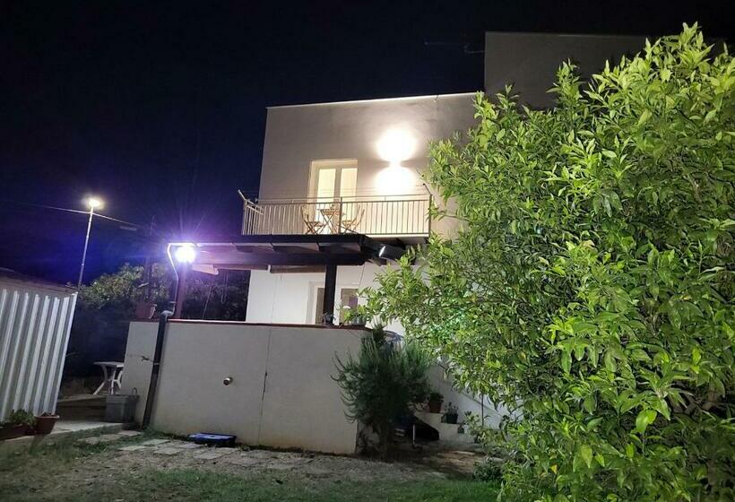 オーシャンビュースタンダードルームバルコニー付き, Casa Villaggio Pirandello