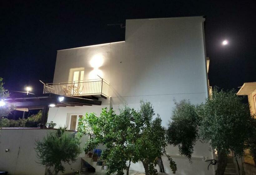 オーシャンビュースタンダードルームバルコニー付き, Casa Villaggio Pirandello