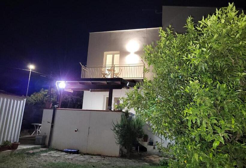 オーシャンビュースタンダードルームバルコニー付き, Casa Villaggio Pirandello