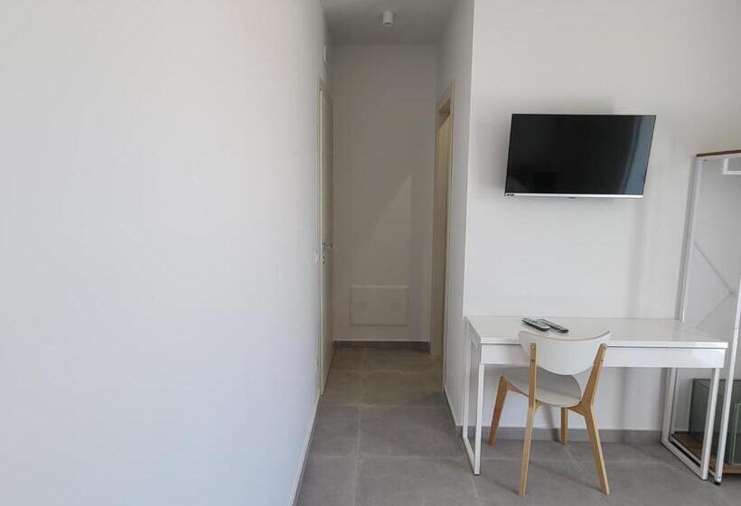 オーシャンビュースタンダードルームバルコニー付き, Casa Villaggio Pirandello