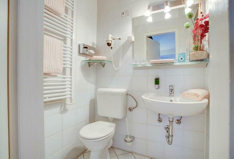 Номер Стандарт, Ina Hotel Consul