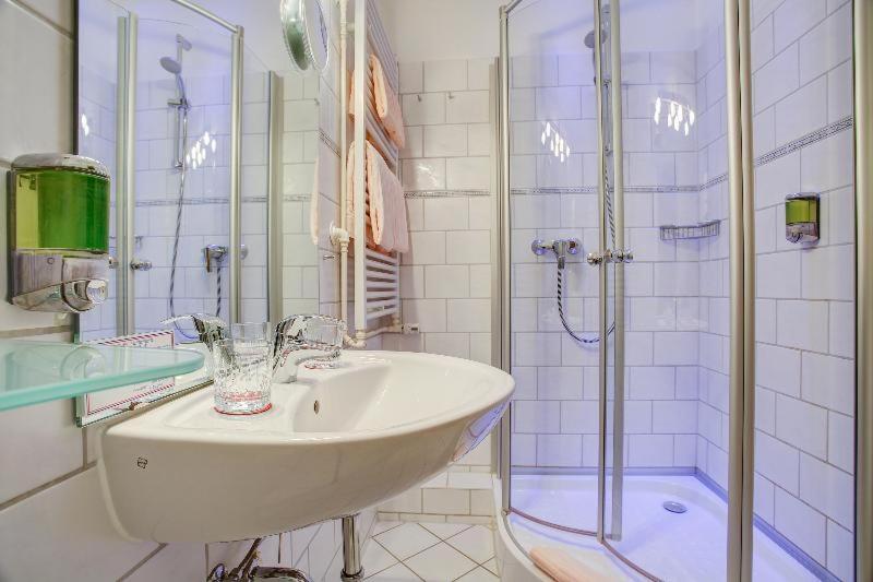 Номер Стандарт, Ina Hotel Consul