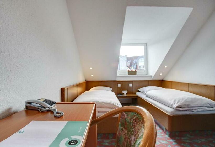 Номер Economy, Ina Hotel Consul