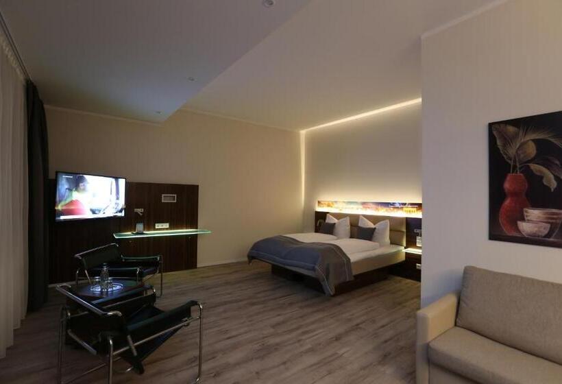 اتاق لوکس, H24 Hoteltow