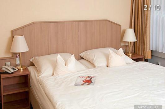 غرفة قياسية, Am Rathaus