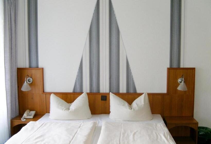 Номер Стандарт, Mucha Ohg Hotel Sembziner Hof