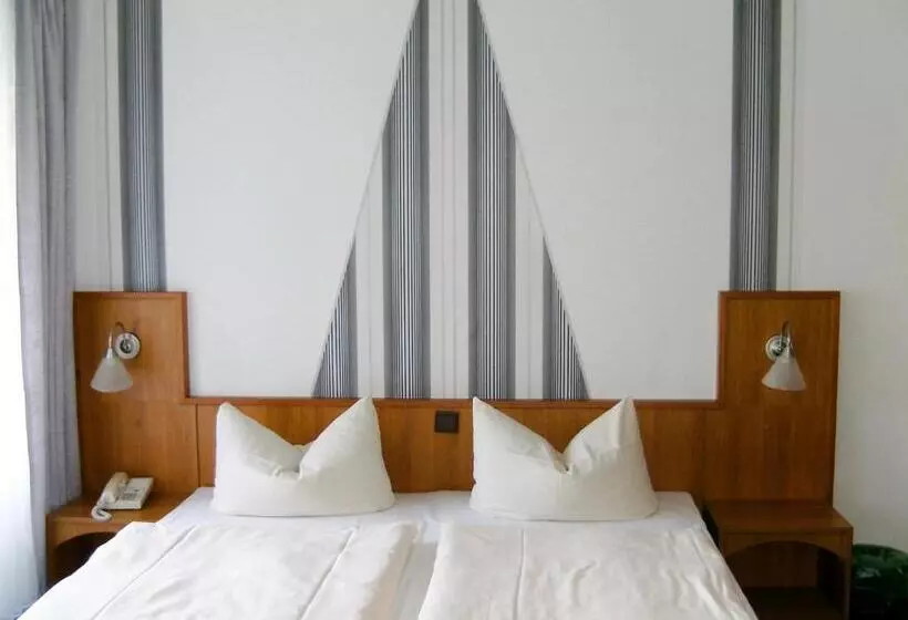 スタンダードルーム, Mucha Ohg Hotel Sembziner Hof