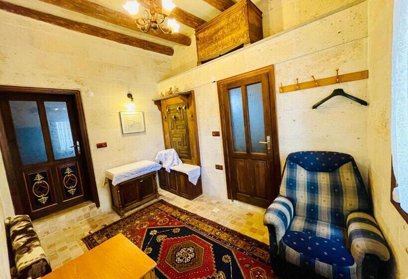 اتاق استاندارد سه نفره, Sofa