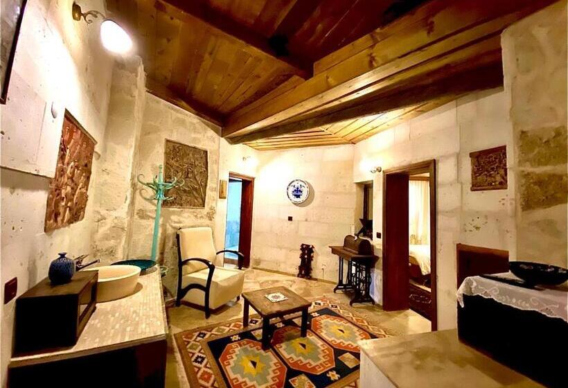 اتاق خانوادگی, Sofa