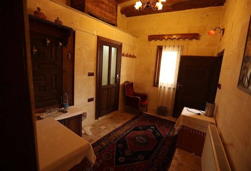 اتاق استاندارد سه نفره, Sofa