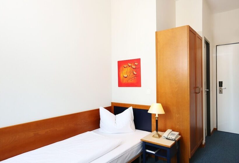 اتاق استاندارد یک نفره, H24 Hoteltow
