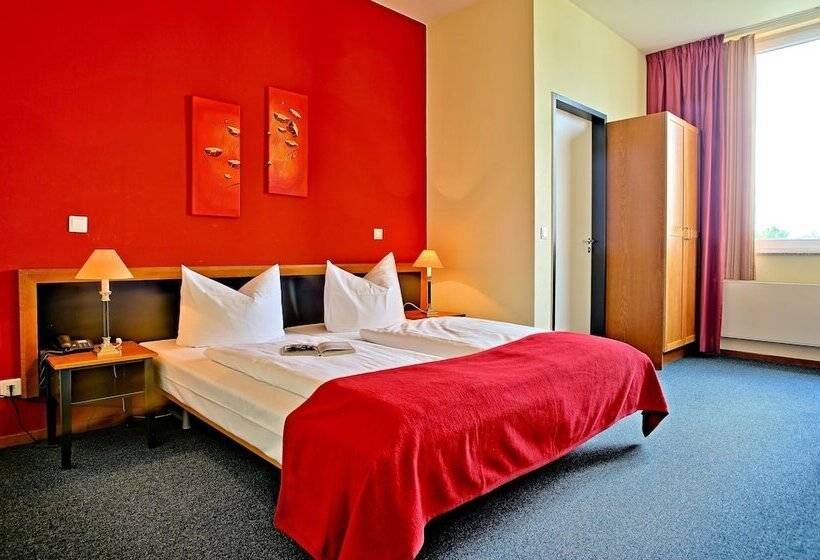 Номер Стандарт, H24 Hoteltow