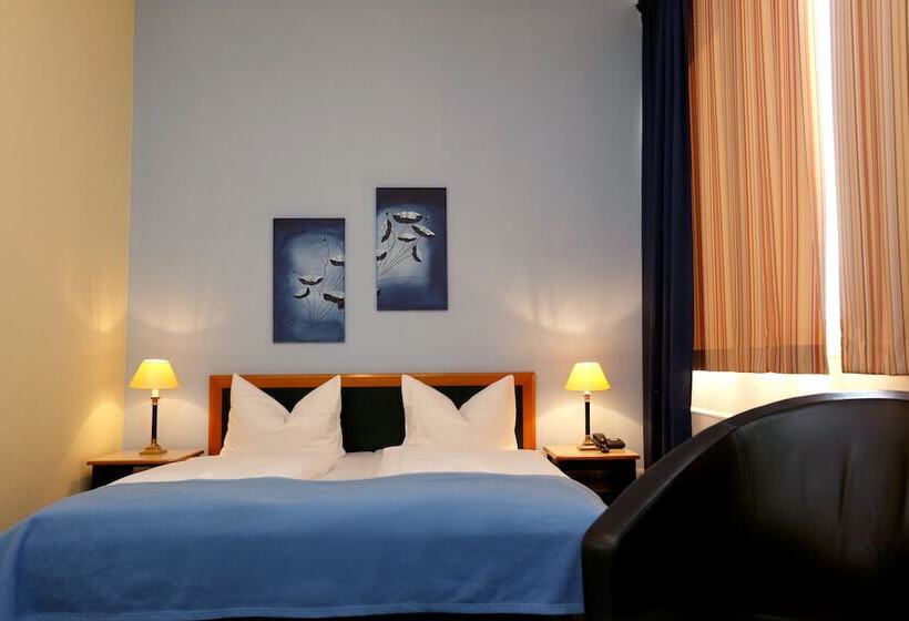 اتاق استاندارد, H24 Hoteltow