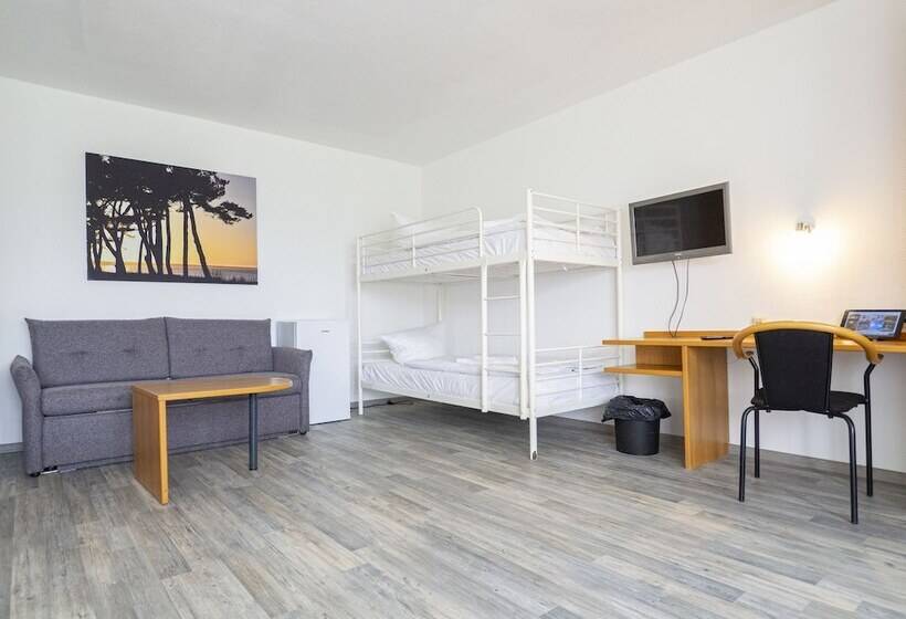 Четырехместный Номер Стандарт, Motel Stralsund