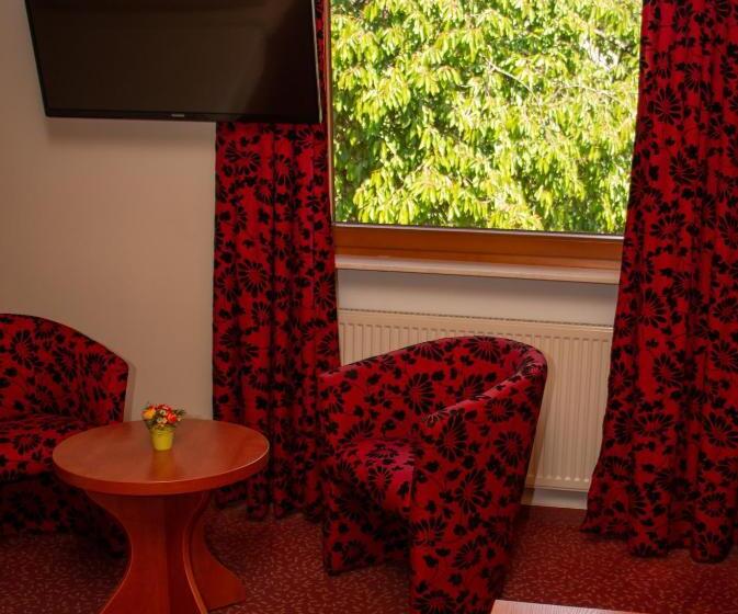 スタンダードルーム, Restaurant Laux