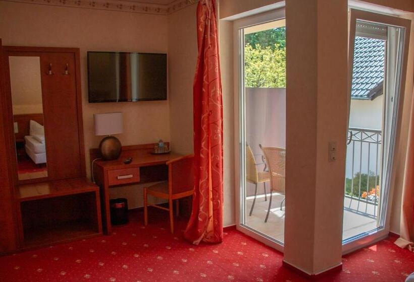 コンフォートルーム, Restaurant Laux