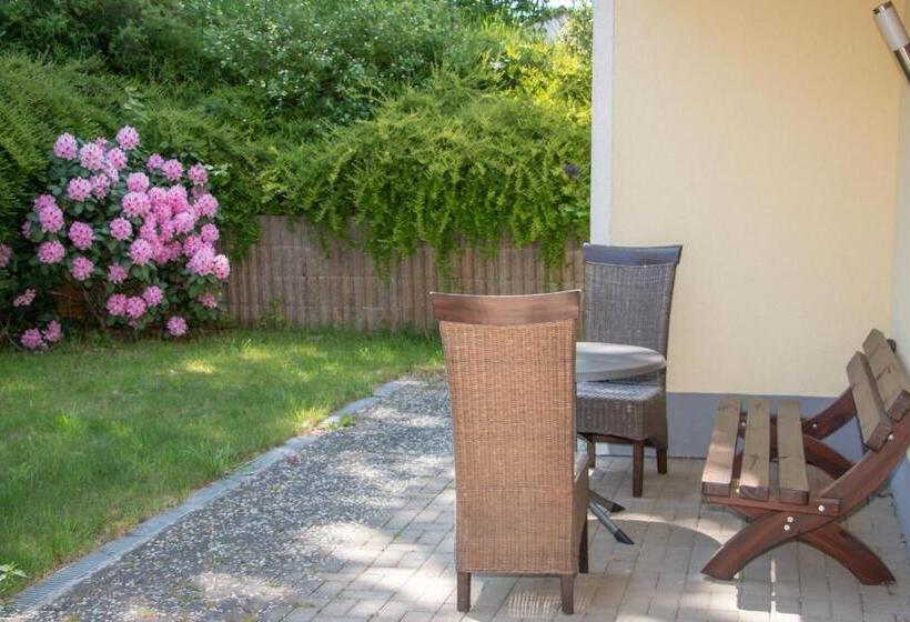 コンフォートルーム, Restaurant Laux