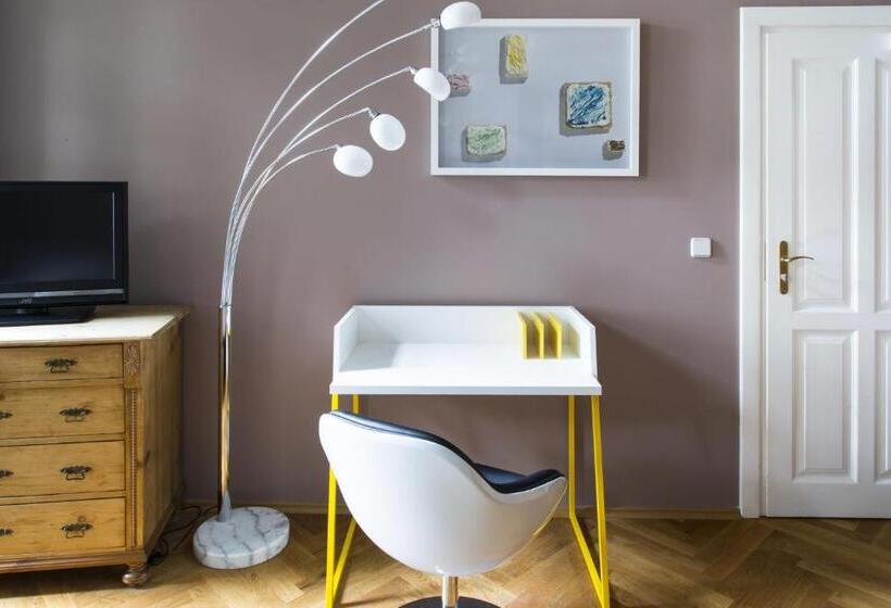 Standard Yhden Hengen Huone, Residenz Begaswinkel