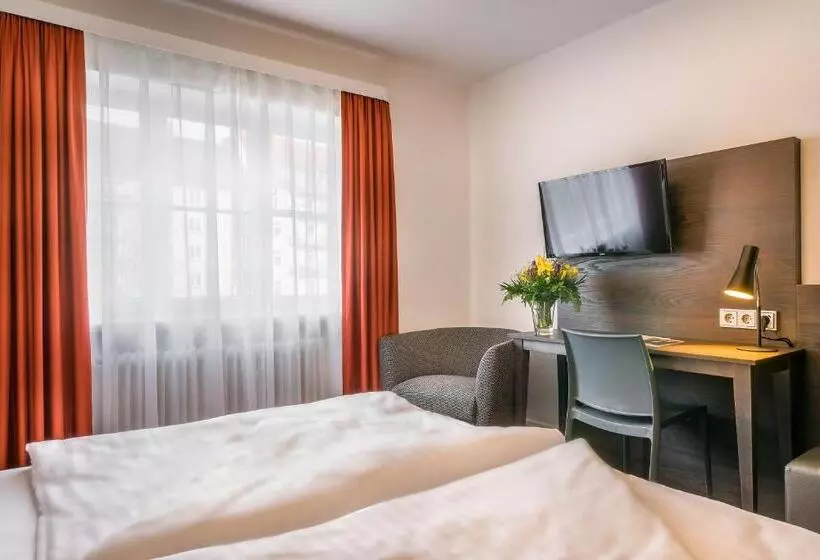 Perhehuone, Signature Hotel Astoria