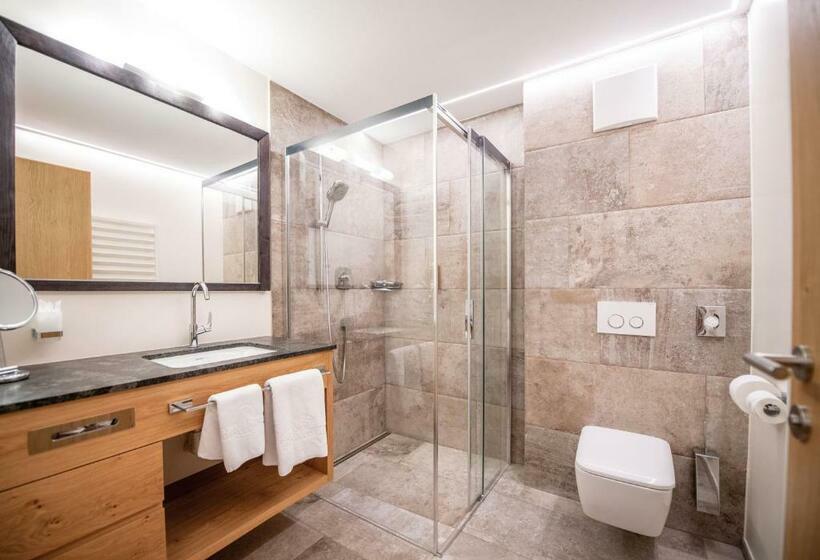 발코니 스탠다드 싱글 룸, Das Royal In Obereggen