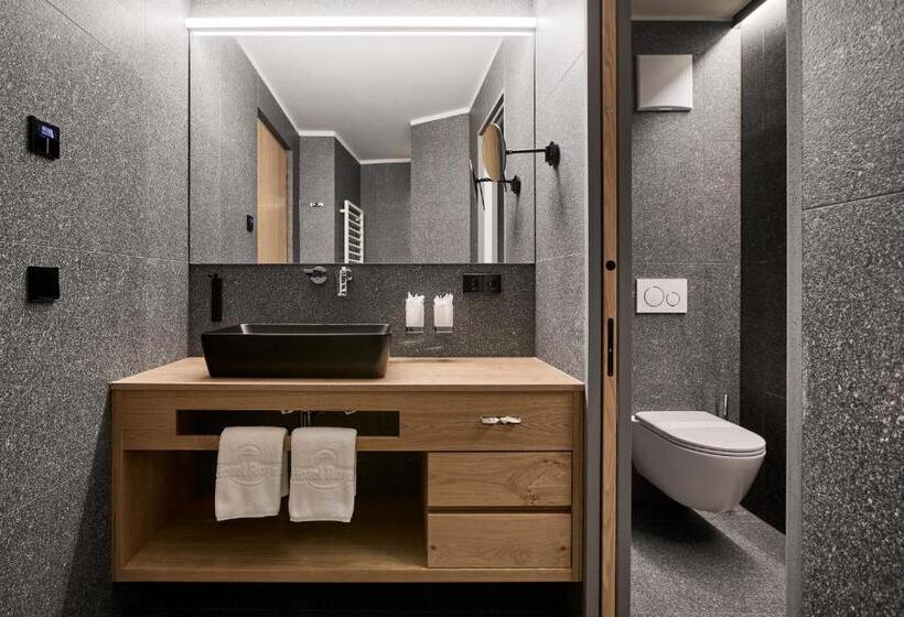 발코니 디럭스 룸, Das Royal In Obereggen