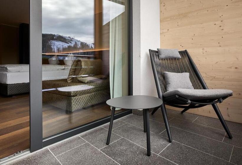 발코니 디럭스 룸, Das Royal In Obereggen