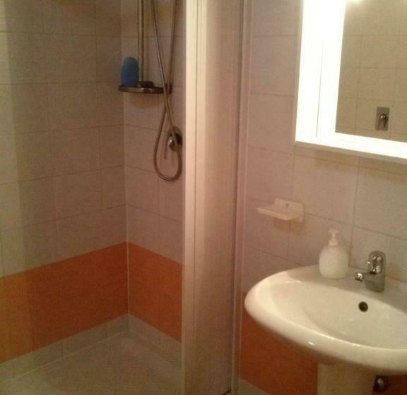 标准三人间, B&b Zio Ciccio