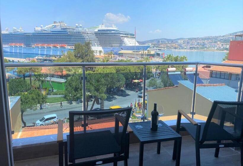 带1个卧室的带海景的公寓, Oksa Apart