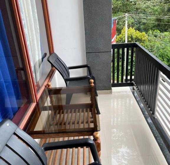 带大床的标准间, Dakshinakasi Guest House