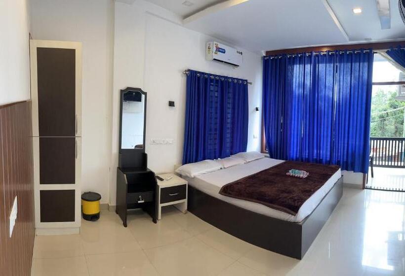 带大床的标准间, Dakshinakasi Guest House