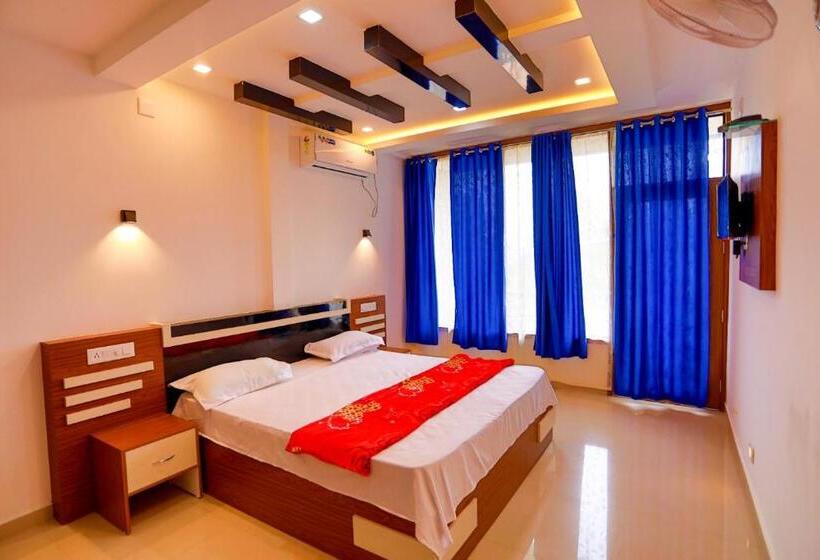 带大床的标准间, Dakshinakasi Guest House