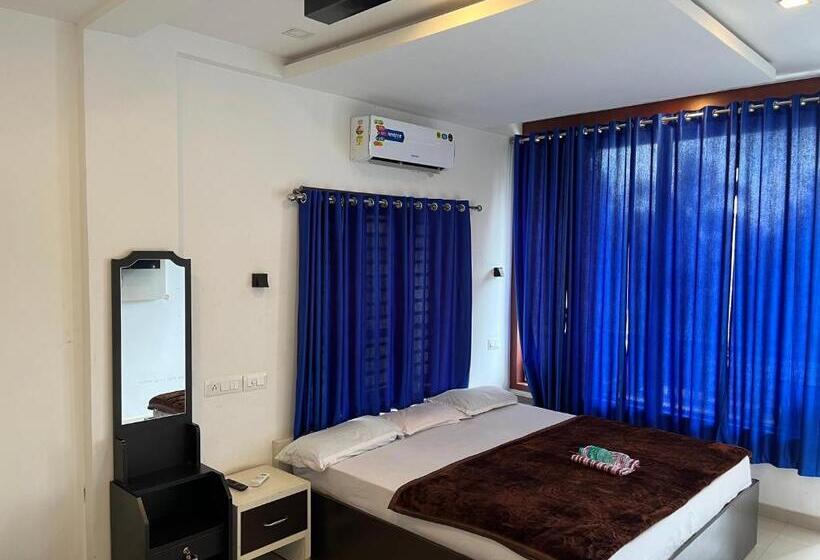 带大床的标准间, Dakshinakasi Guest House