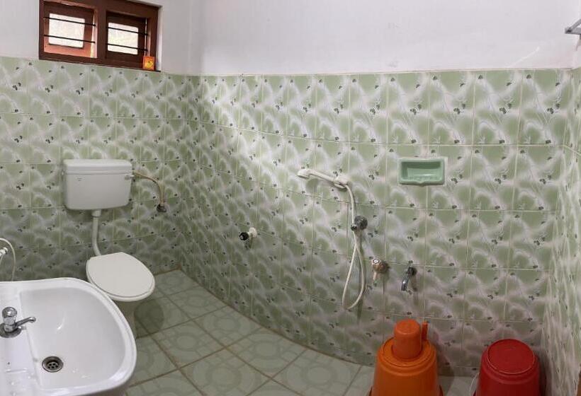 家庭间, Dakshinakasi Guest House