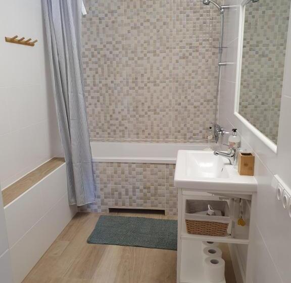 استودیو استاندارد با تراس, Surf Inn