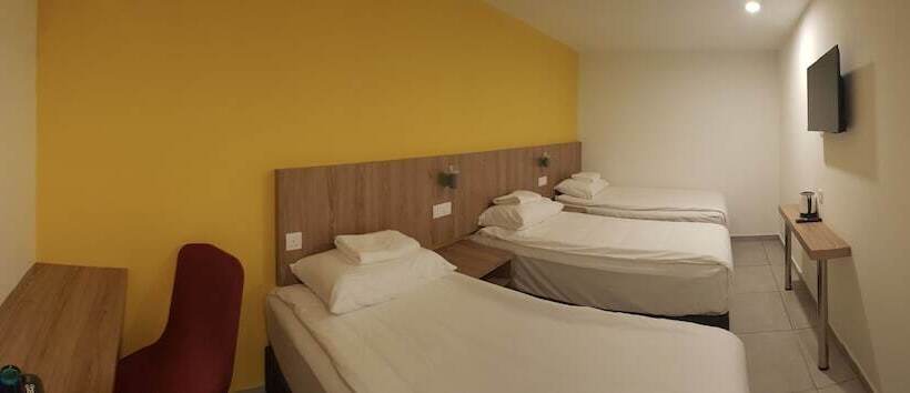 Трехместный Номер Deluxe, Orkid Port Klang