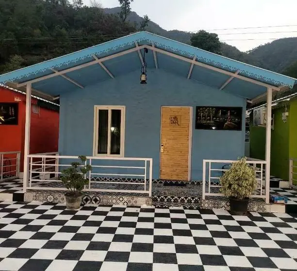 スーペリアールーム, Mr River Resort   Mohanchatti Rishikesh