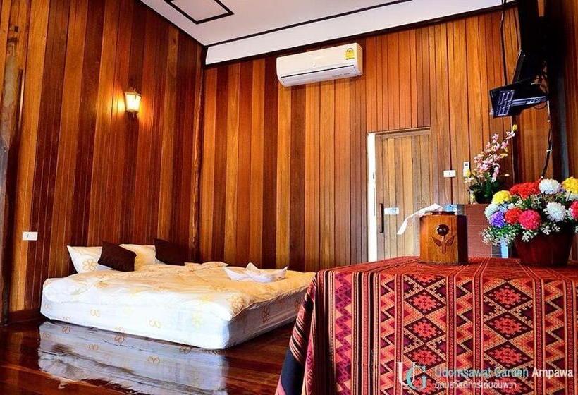 Номер Deluxe, บ้านสวนอุดมสวัสดิ์ อัมพวา