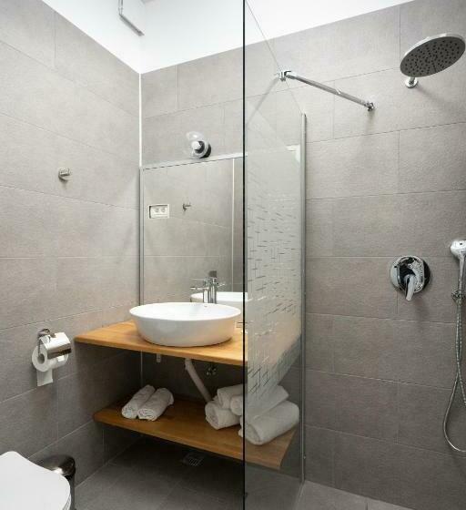 اتاق استاندارد با بالکن, Nobel Boutique