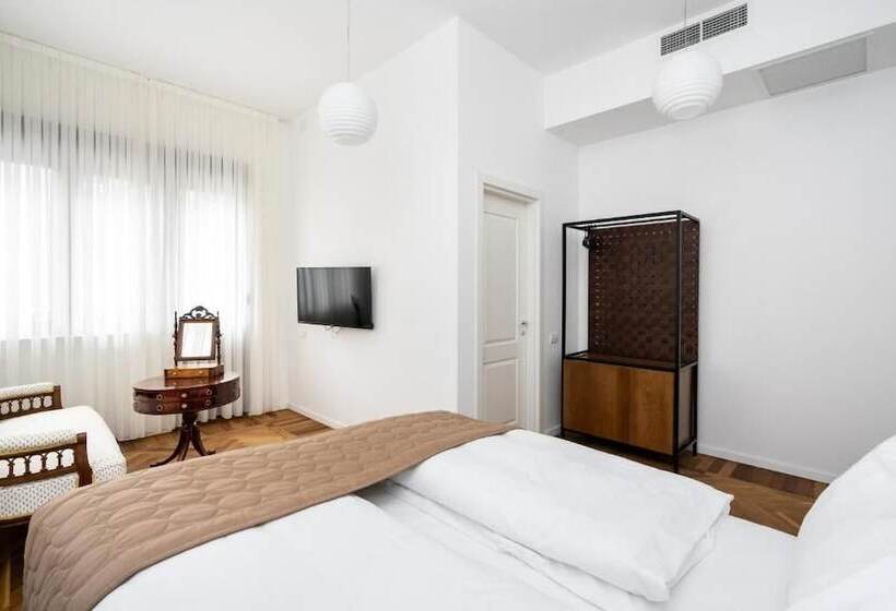 اتاق استاندارد با بالکن, Nobel Boutique