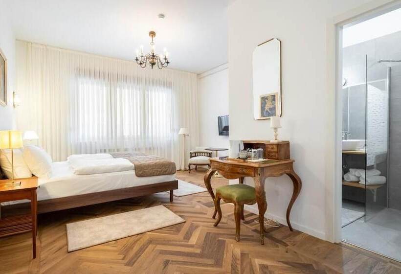 اتاق لوکس با بالکن, Nobel Boutique