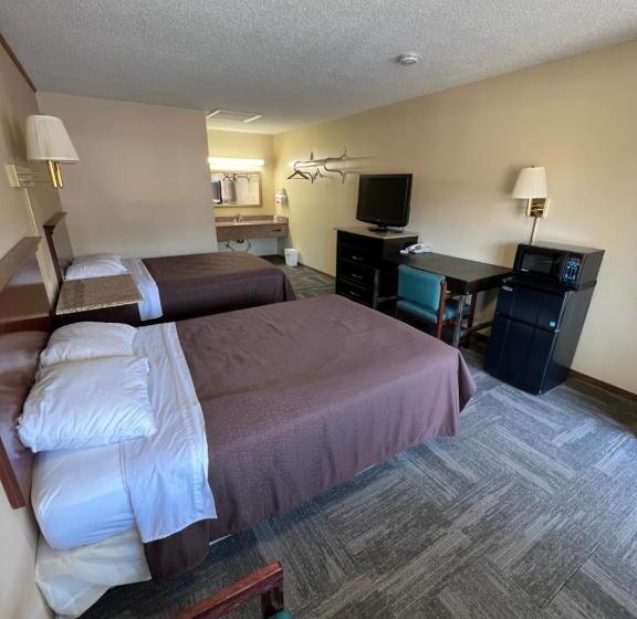 غرفه قياسيه سريرين مزدوجين, Green Valley Motel Winston Salem