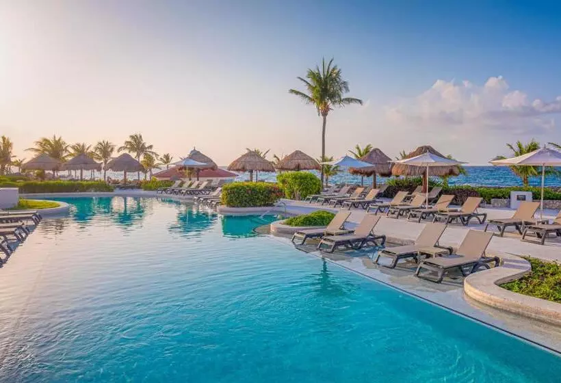 キングサイズベッドのデラックスルーム, Hard Rock Hotel Riviera Maya   All Inclusive