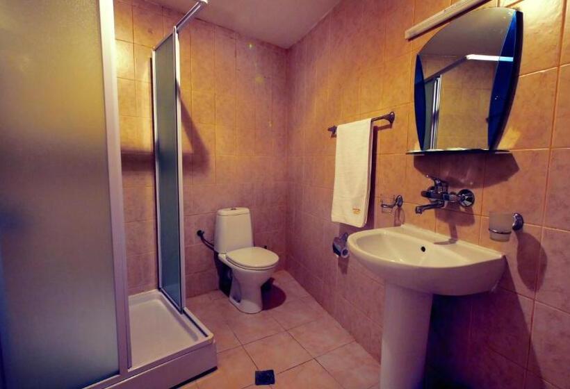 Номер Стандарт Трехместный, Alabin Central