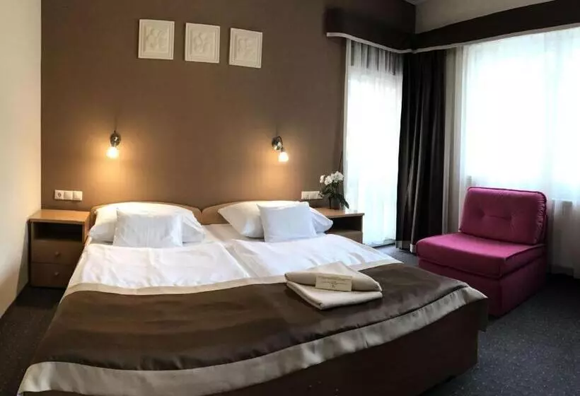 スーペリアトリプルルーム, Alfa Hotel & Wellness Miskolctapolca