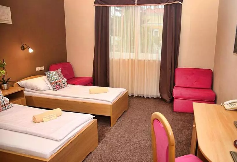 スーペリアの4人部屋, Alfa Hotel & Wellness Miskolctapolca