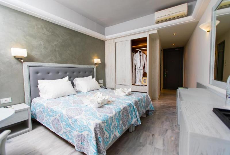اتاق اساندارد با چشم‌انداز جانبی به دریا, Anita Beach Hotel  Adults Only